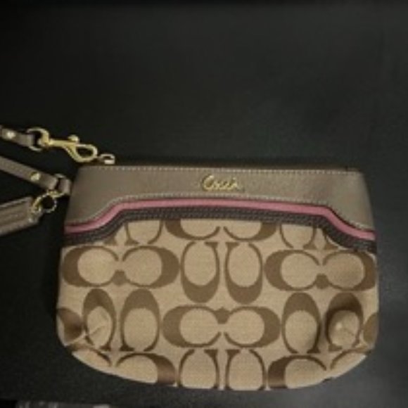 Coach Wristlet - Picture 1 of 4